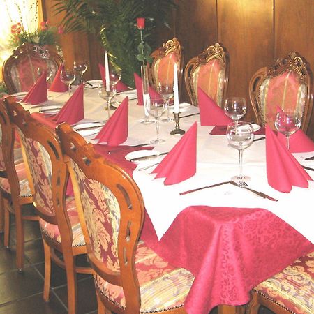 Hotel Zum Lamm Gundelsheim  Ngoại thất bức ảnh